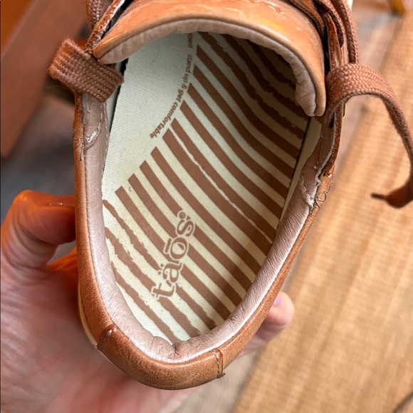 Taos Footwear Tan Leather Sneakers - Picture 9 of 11